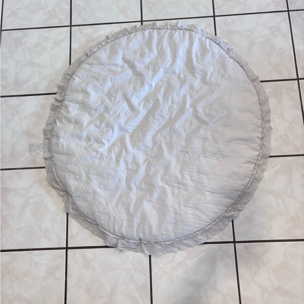 Round Gray Ruffled Cushion - Picture 2 of 2